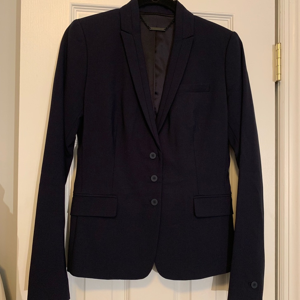 NWT Elie Tahari Suit
